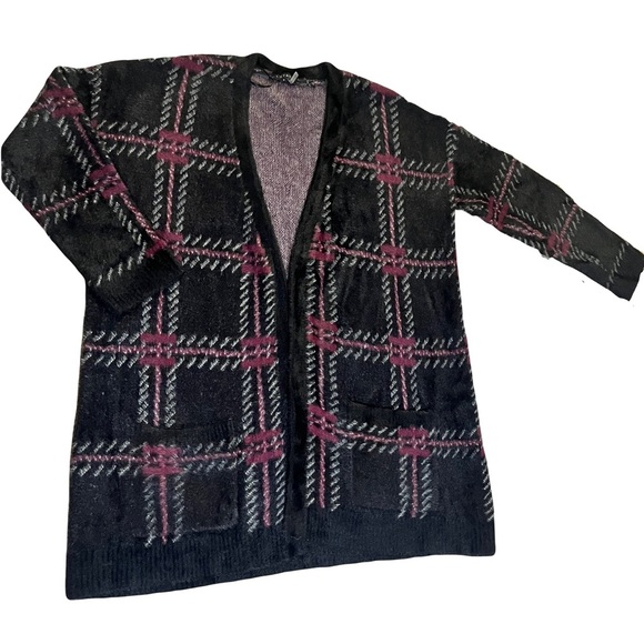 Cozy eyelash knit cardigan with front pockets. Slightly oversized. - Picture 1 of 7